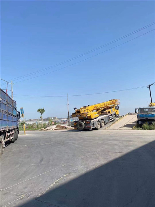 平定县25吨吊车的租赁价格大概是多少？