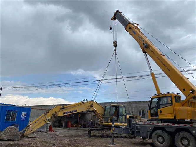 平定县25吨吊车的工作半径是多少？