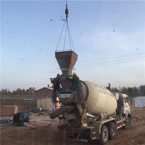 平定县“精准瞄准”—— 吊车的 “定位导航” 技术